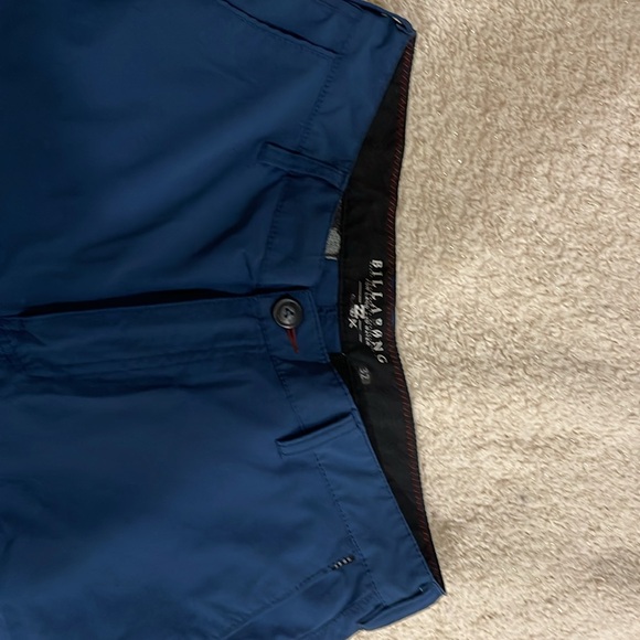 Billabong Men’s shorts - Picture 2 of 3